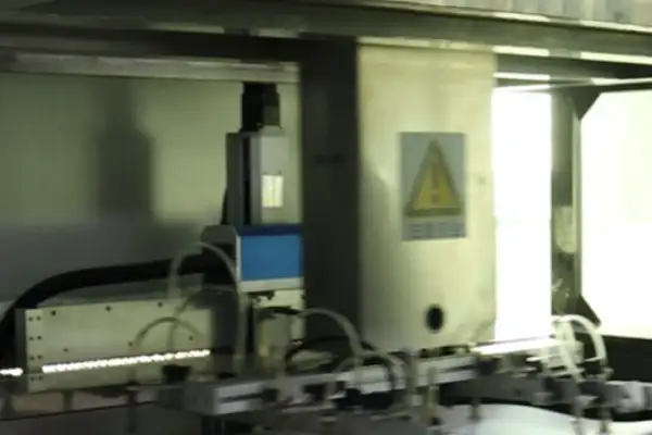 rogers pcb vs fr4 manufacturing equipment-1